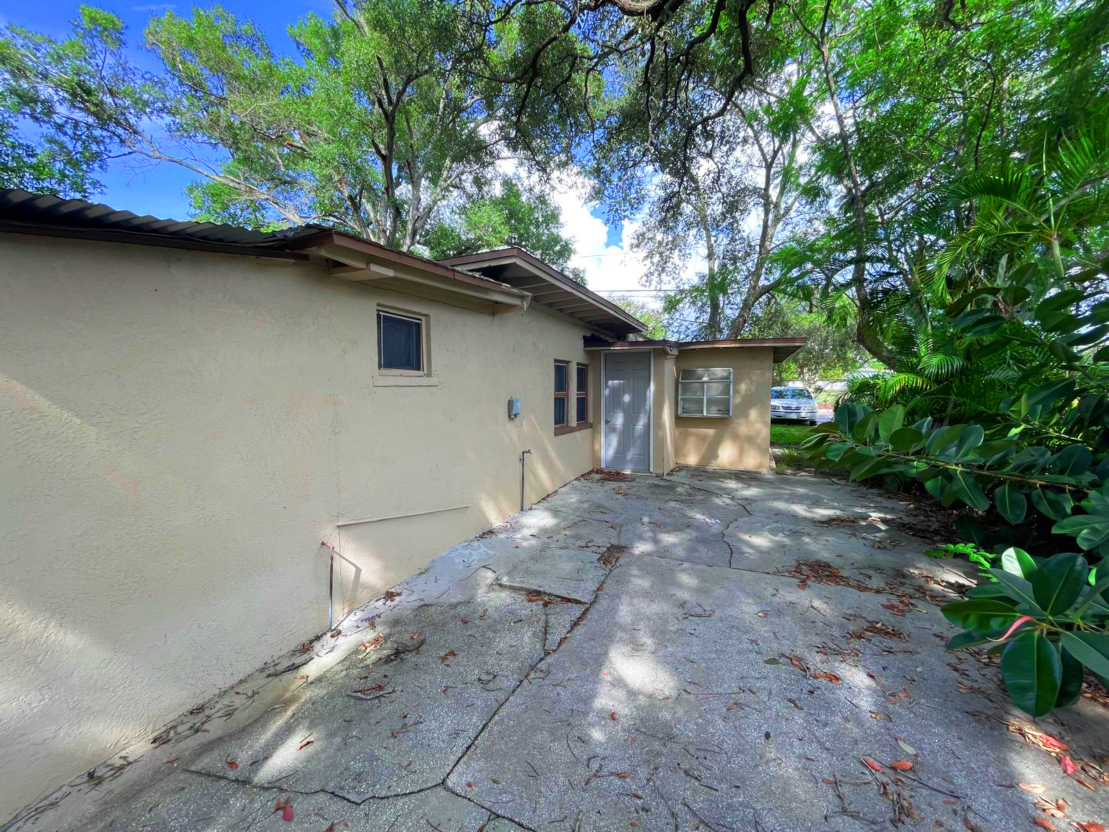 1536 S Martin Luther King Jr Ave, Clearwater, FL 33756