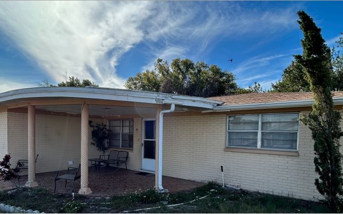 C1 - Graystone Investment Group Explore 2551 Fentress Pl, Holiday, FL—a 2-bed, 2-bath investment property with a $260K ARV and $1,600–$1,800 rent potential. Perfect for flippers or landlords!