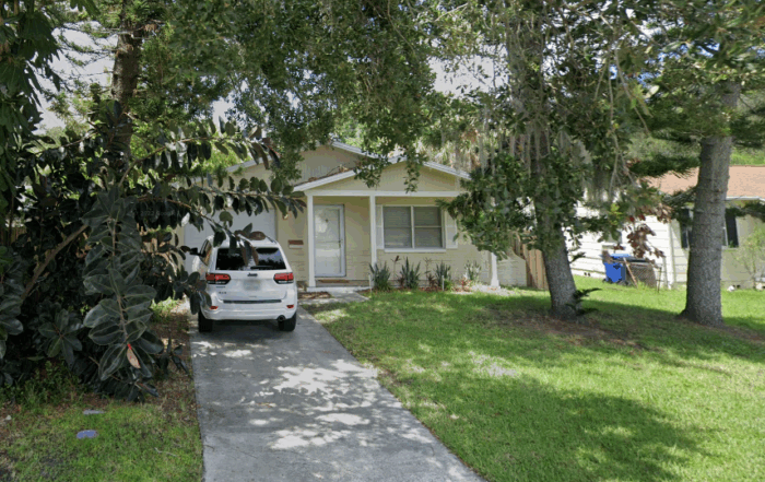Off-market investment property in St. Petersburg, FL! 2 bed, 2 bath home for $200K with an ARV of $370K. Perfect flip opportunity with strong comps and minimal rehab needed.