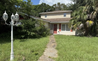Off-market Gulfport, FL 3/2 corner lot with $695K ARV. Vacant, lock box access—perfect for a flip or rental. Asking $279K, rehab $100K.
