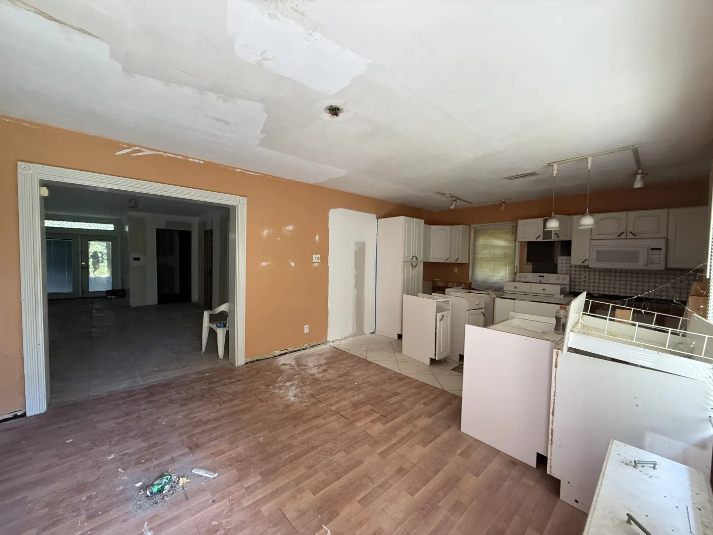 hrhsiegitiwwvznyrzbh