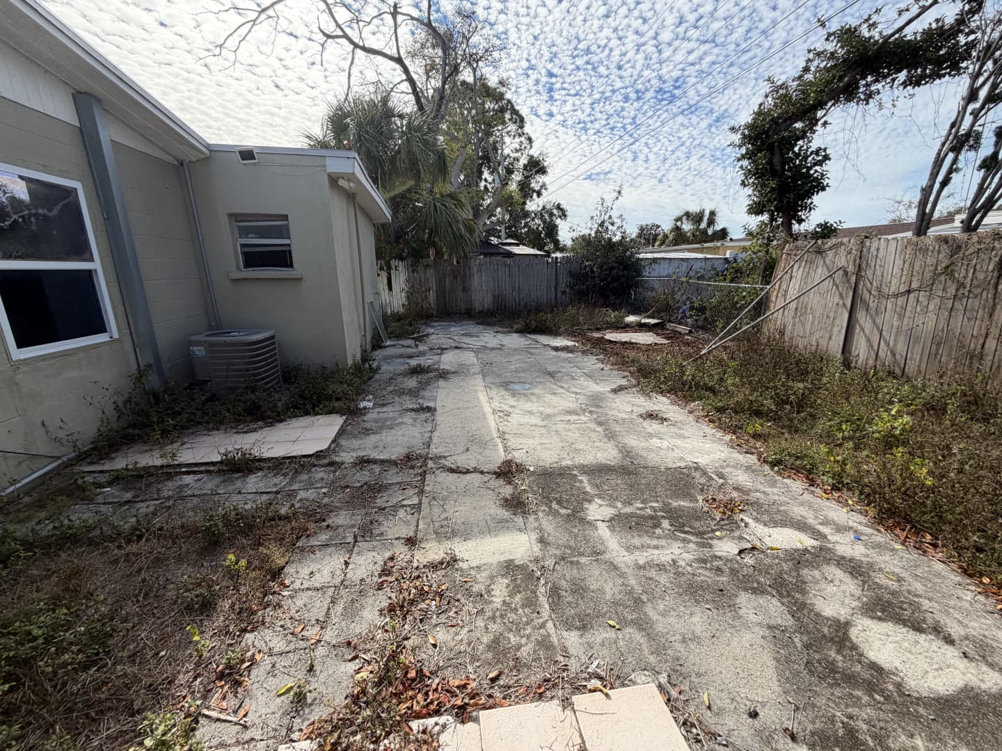 141656-132aa4e5b3d641d08788d1406d6c296c